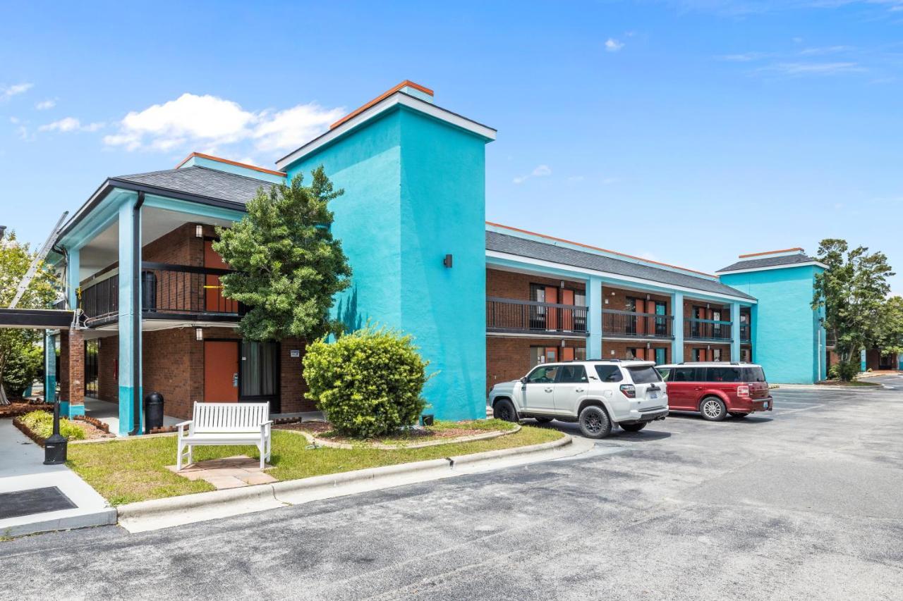 Garnet Inn & Suites, Morehead City Near Atlantic Beach Exteriör bild