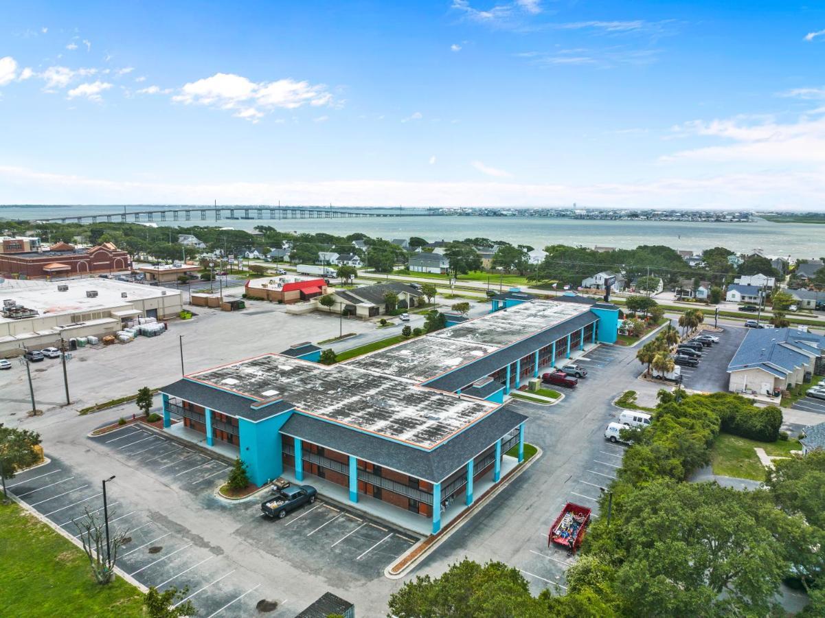 Garnet Inn & Suites, Morehead City Near Atlantic Beach Exteriör bild