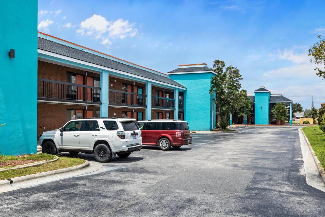 Garnet Inn & Suites, Morehead City Near Atlantic Beach Exteriör bild