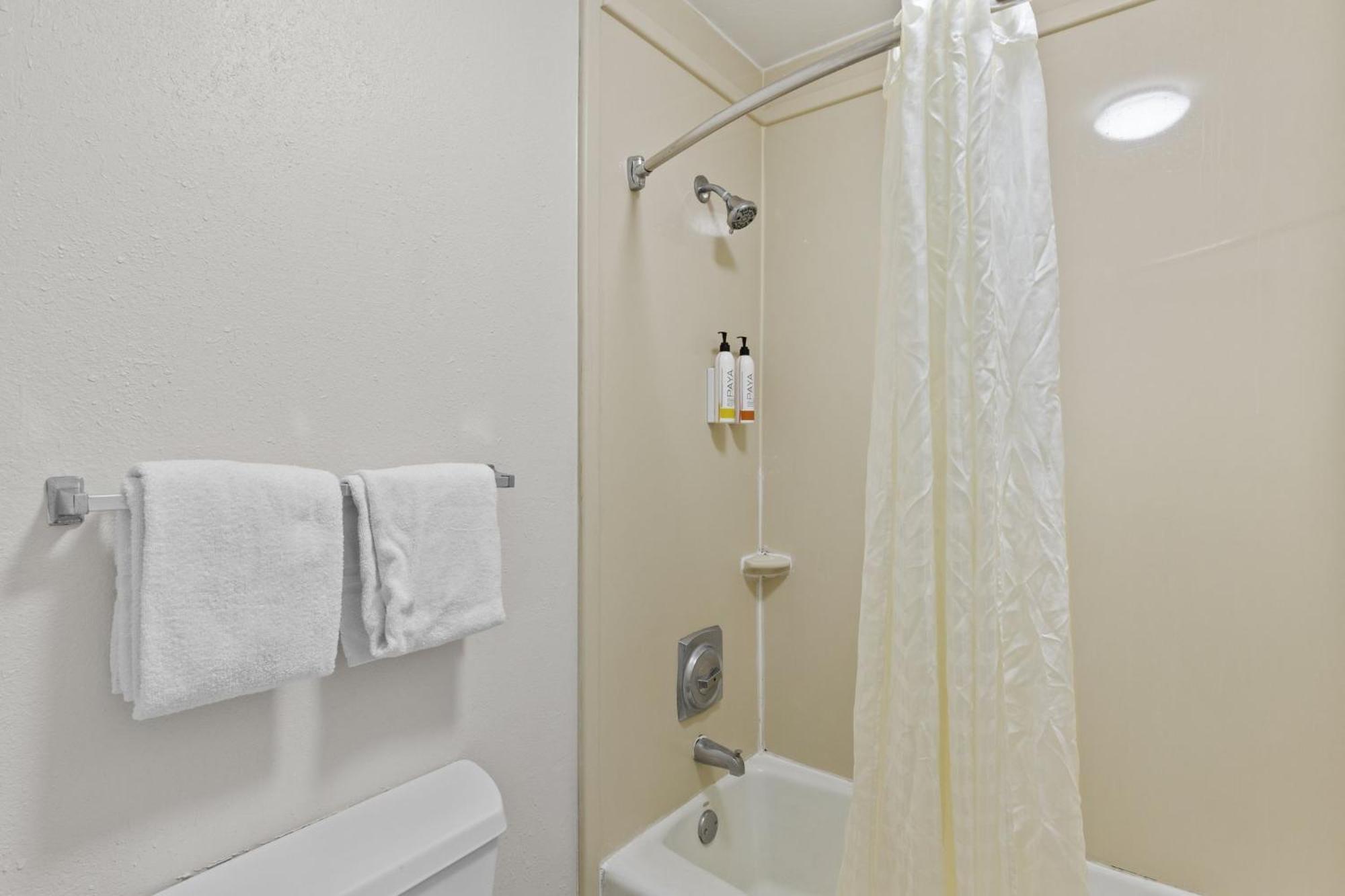 Garnet Inn & Suites, Morehead City Near Atlantic Beach Exteriör bild