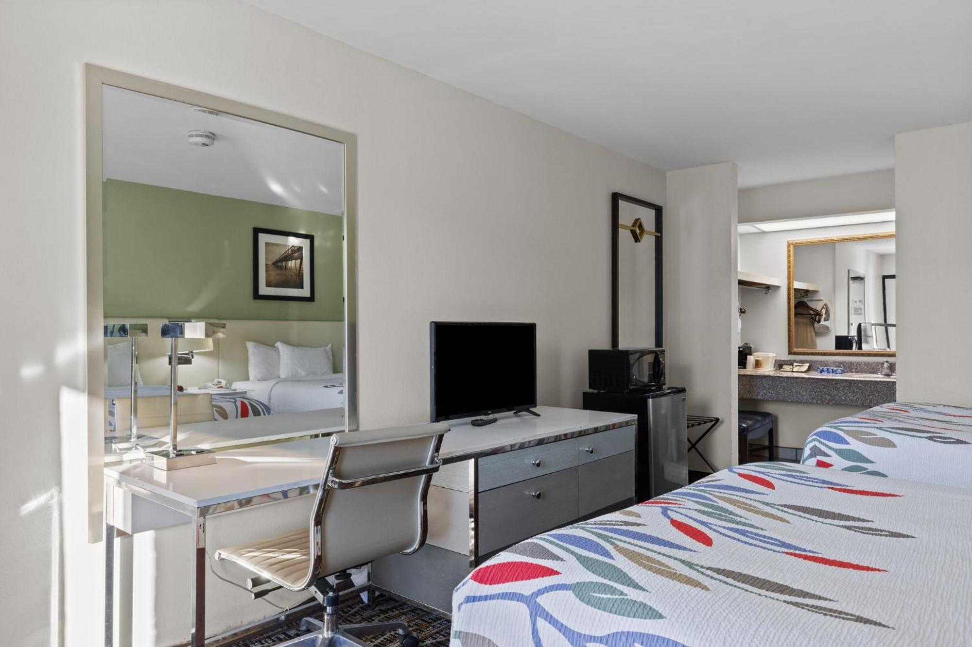 Garnet Inn & Suites, Morehead City Near Atlantic Beach Exteriör bild